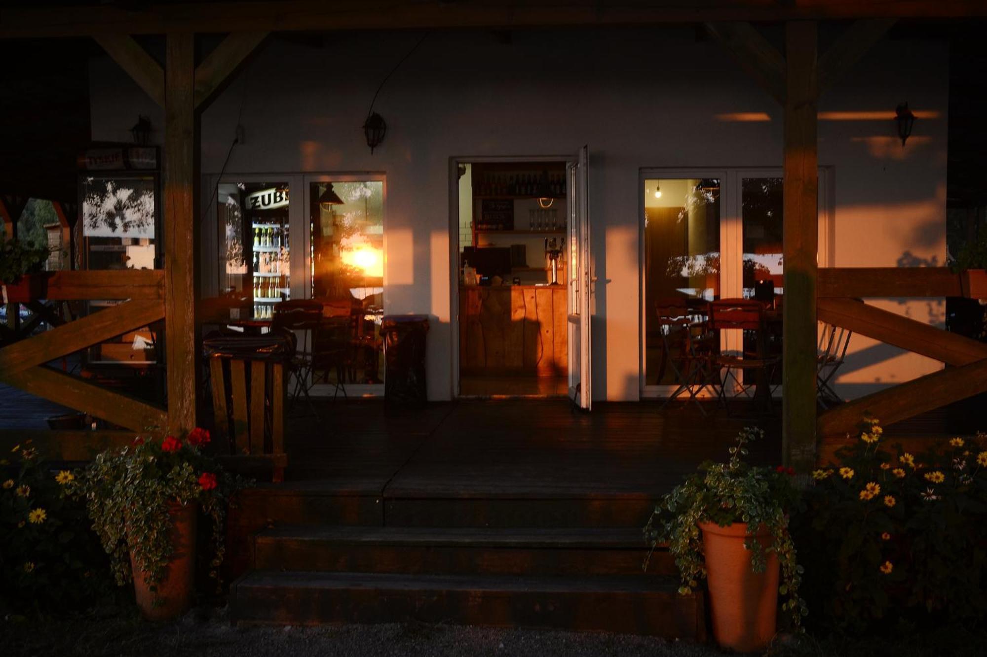 Camping Szczecinek Domy Wypoczynkowe Exterior photo