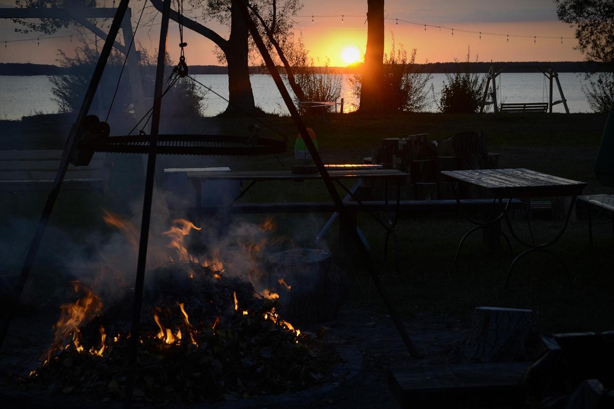 Camping Szczecinek Domy Wypoczynkowe Exterior photo