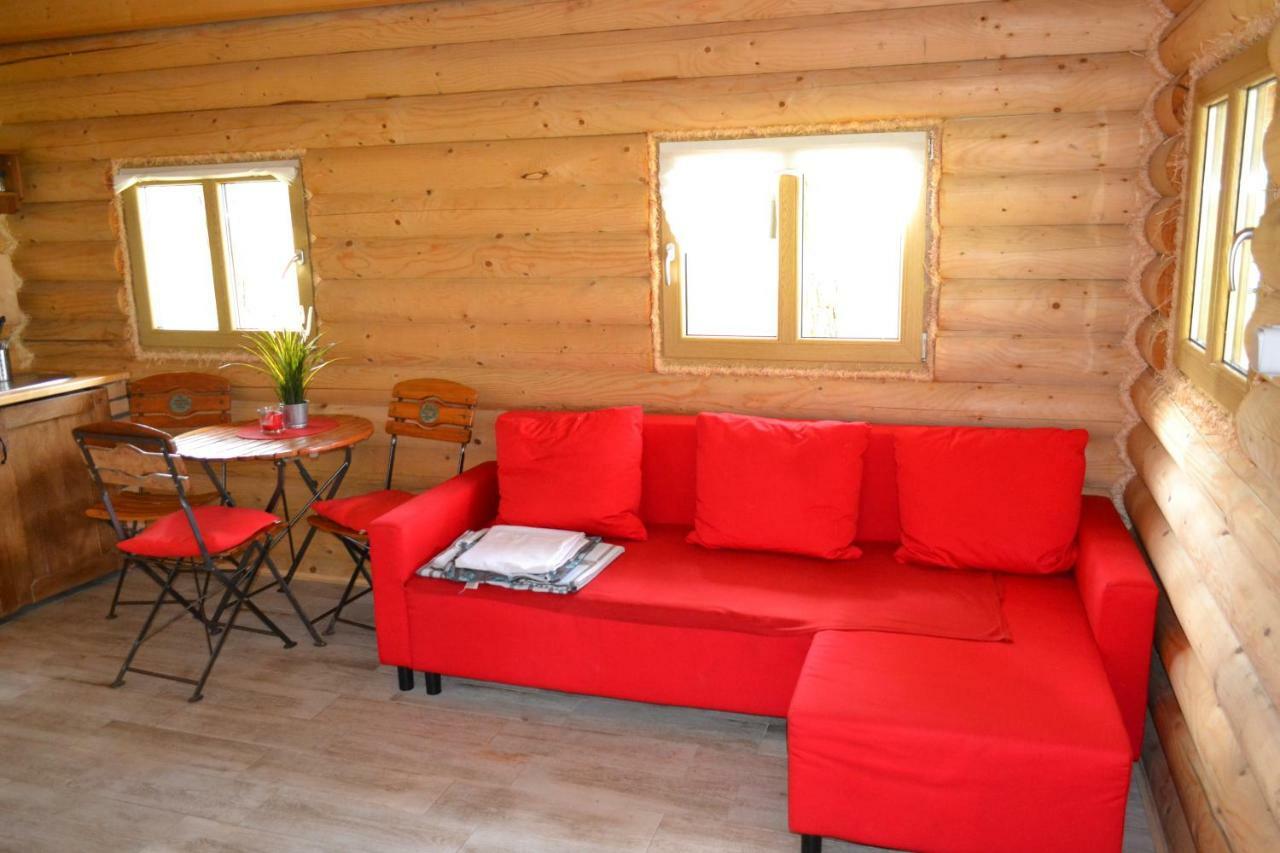 Camping Szczecinek Domy Wypoczynkowe Exterior photo